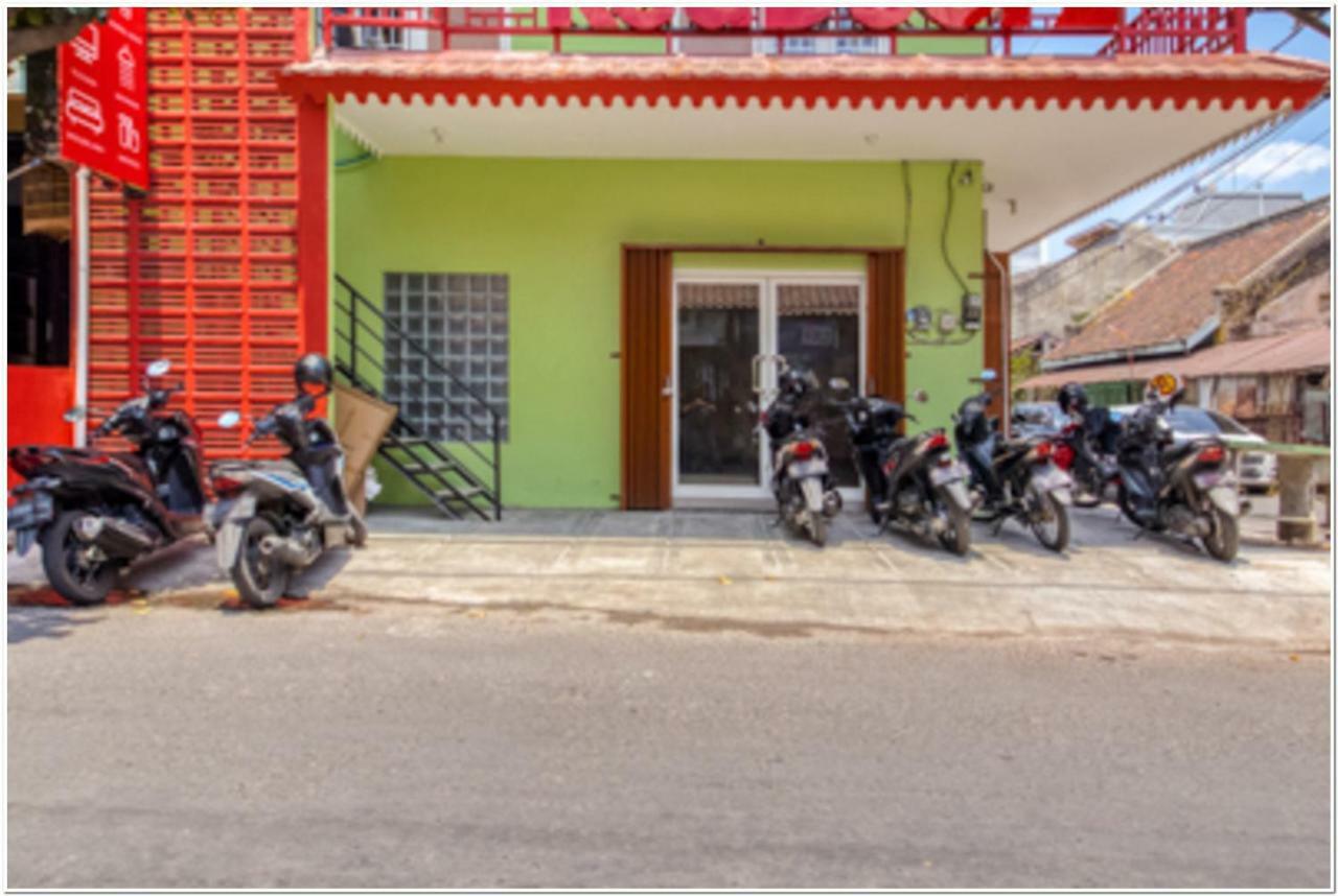 Reddoorz Near Ramai Mall Malioboro Jogyakarta Zewnętrze zdjęcie