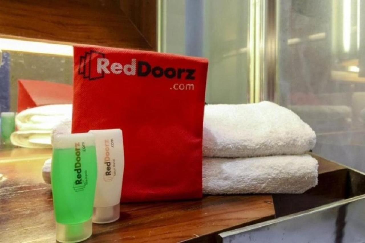 Reddoorz Near Ramai Mall Malioboro Jogyakarta Zewnętrze zdjęcie